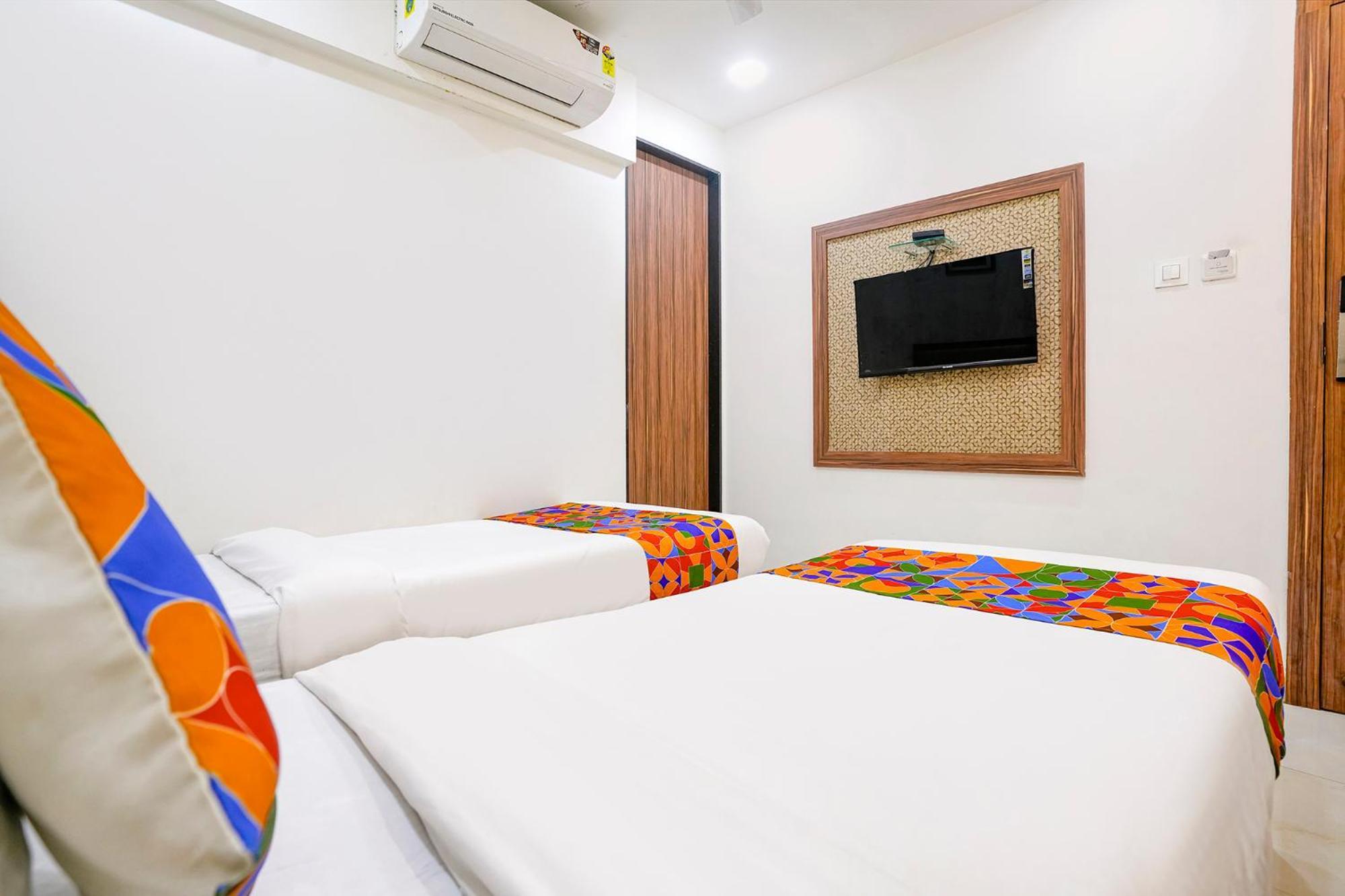 bahay-panuluyan Fabexpress Shahi Palace - Nr - International Airport *