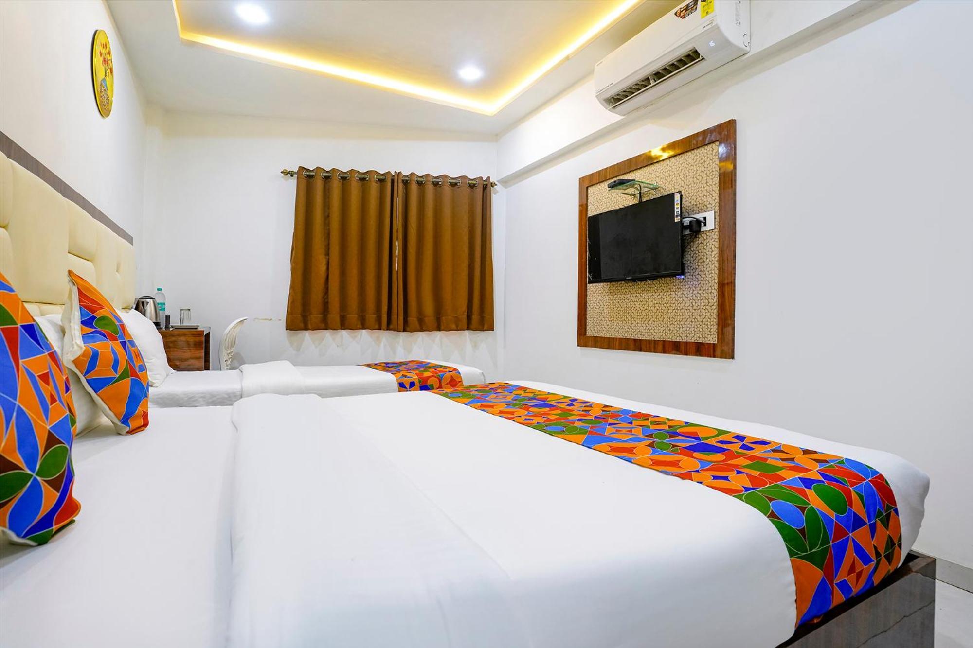 bahay-panuluyan Fabexpress Shahi Palace - Nr - International Airport Mumbai